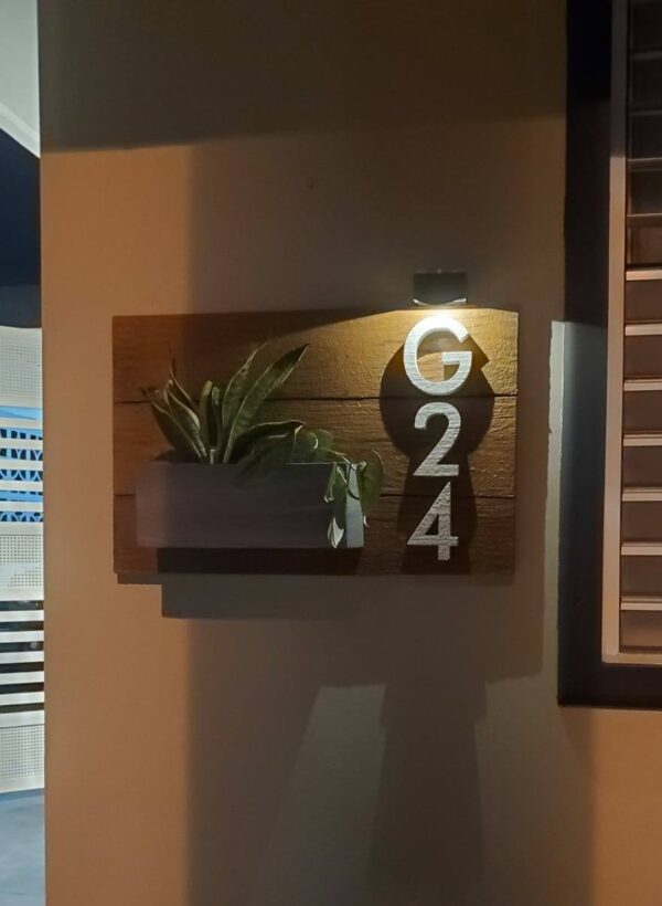 Colección "HomeDecor" | Personalized Horizontal House Sign - Image 3