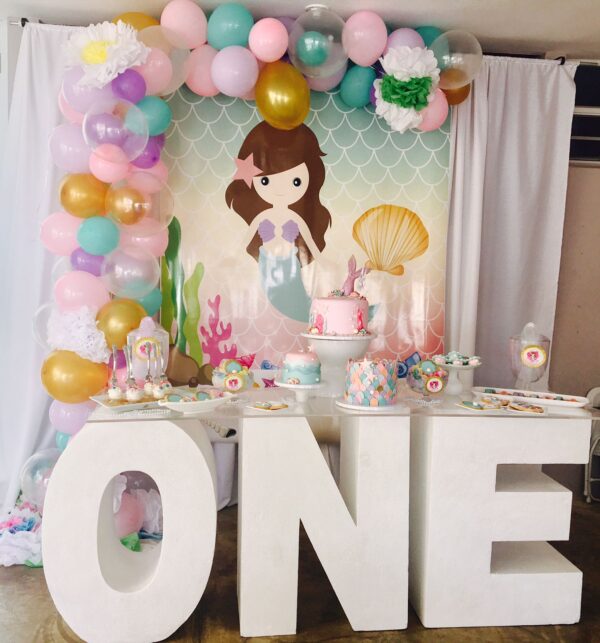 One table - Image 5